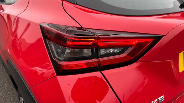 Nissan Juke 1.0 DiG-T 114 Acenta 5dr Petrol Hatchback